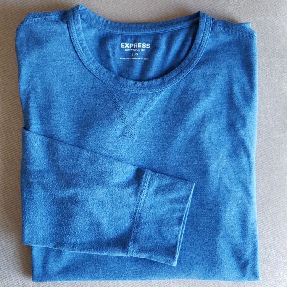 🔥3/$30 or 5/$40🔥  EXPRESS Long-Sleeved Crew Neck T-Shirt